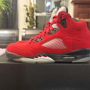 Air Jordan 5 Retro Raging Bull sz 4.5 youth